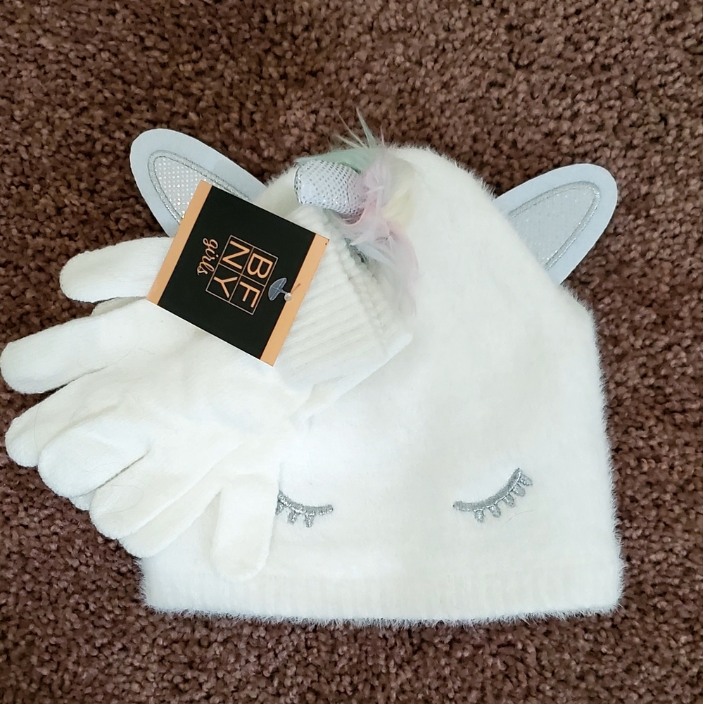 Toddler Unicorn hat and glove set